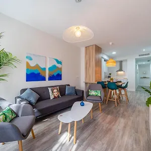 Apartment Centre Pool & Parking, Malaga